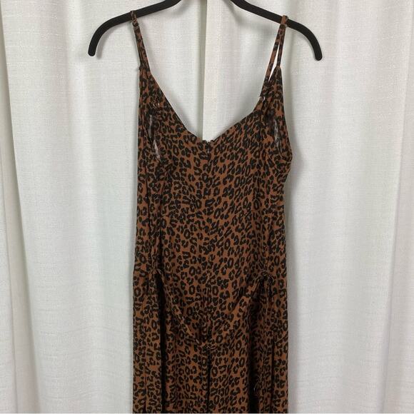 American Eagle Brown Leopard Print Wide Leg Cropped Jumpsuit Sz.M NWT - Picture 10 of 15